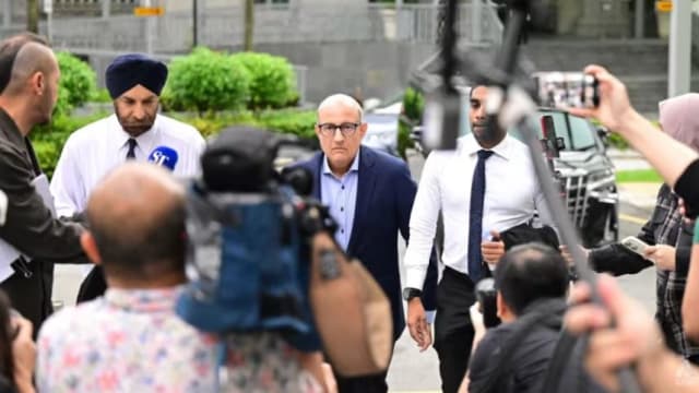 易华仁被控的第165节条文跟贪污罪有何差别？律师来解释