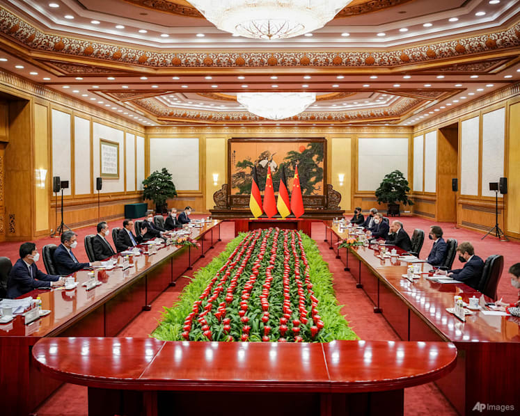 German business leaders warn against pulling out of China