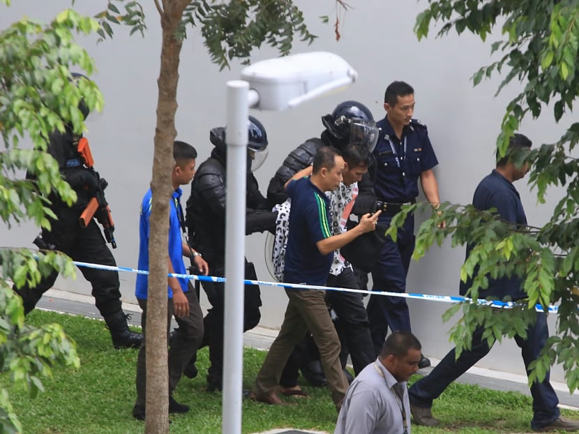 Cops break into Sembawang Drive flat in dramatic end to 17-hour standoff 