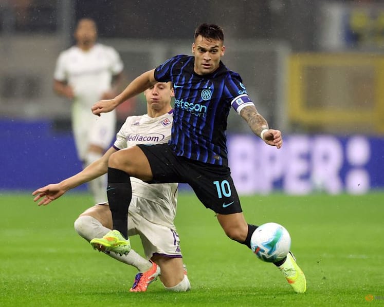 Calhanoglu double fires Inter to 3-0 win over struggling Fiorentina