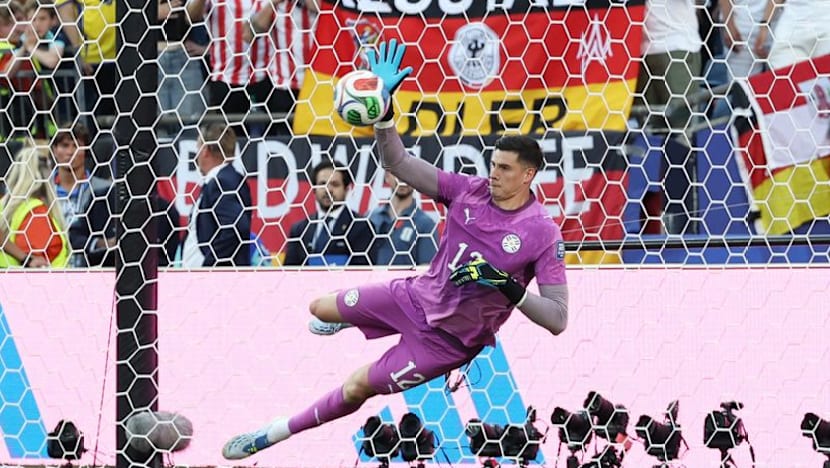 Paraguay's Gill eyes France tie and return of sold jersey