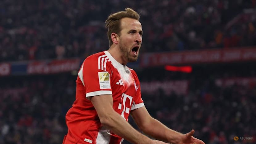 Olise shines as Bayern thrash Freiburg after sloppy start