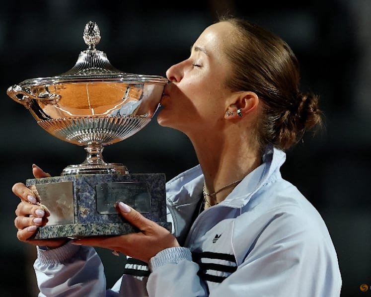 Svitolina fights off Gauff to win third Italian Open title