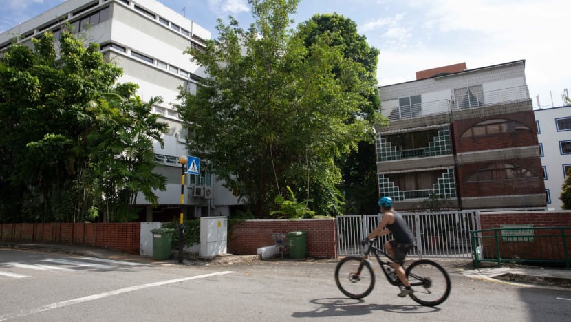 Covid-19 brings already slowing en bloc market to a halt