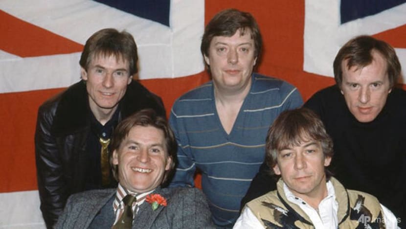 Hilton Valentine, founding guitarist of The Animals, dies at 77 Hilton Valentine, founding guitarist of The Animals, dies at 77