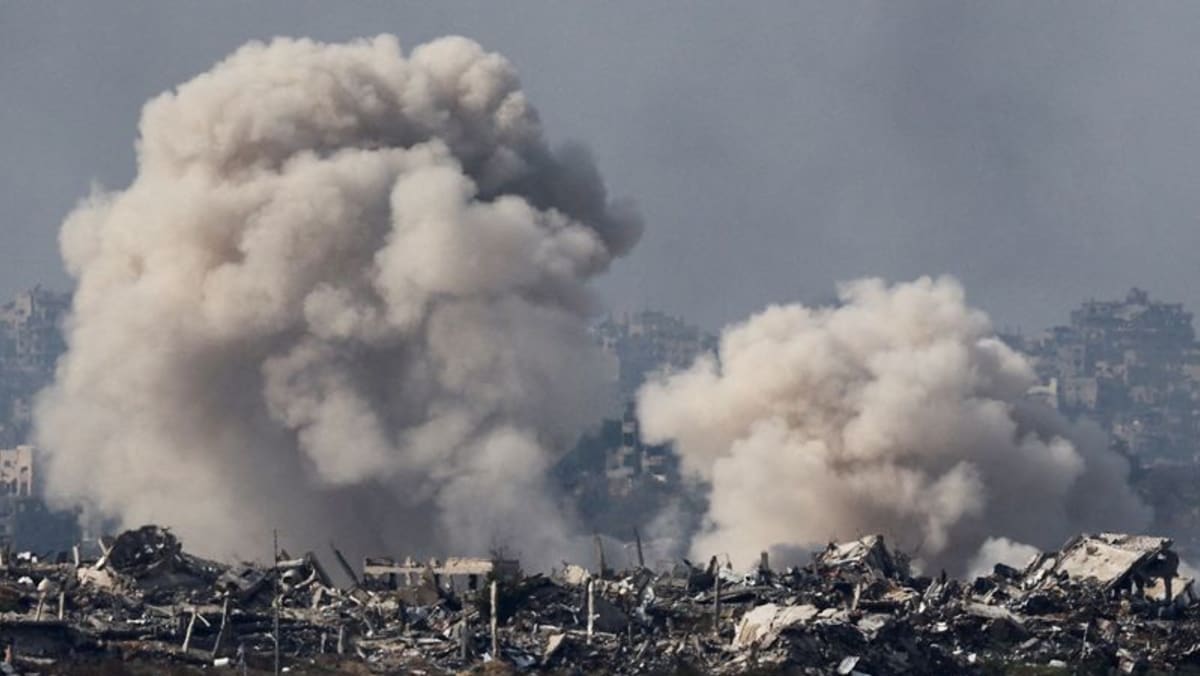 Israeli strikes kill nine people in Gaza, mediators strive for a truce deal