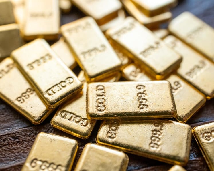 Gold extends gains as Trump pauses Iran attacks for two weeks