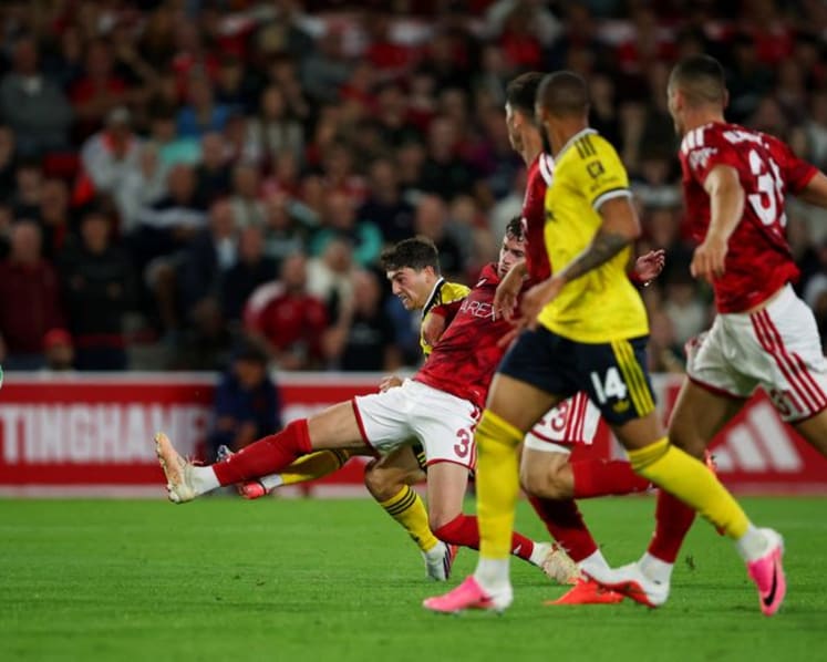 Leeds beat Forest again to reach League Cup third round