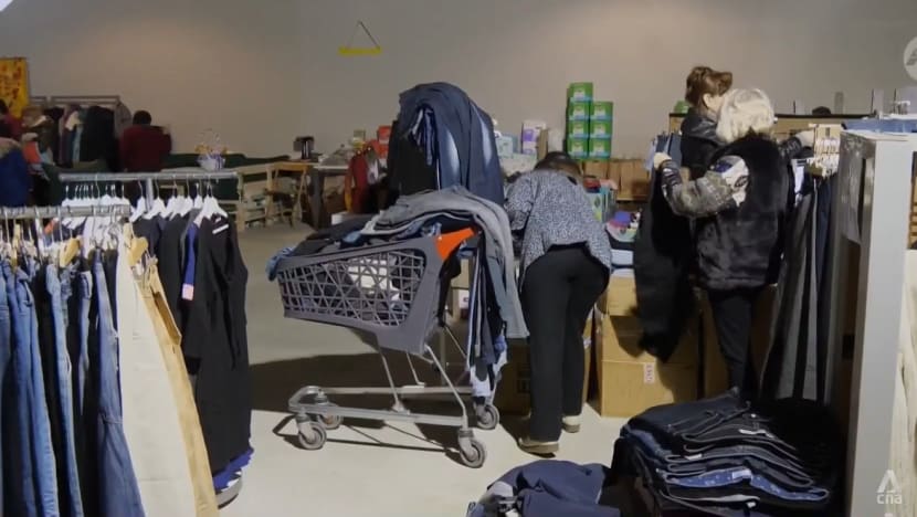 Aid workers in Ukraine continue to provide help despite tough circumstances Aid workers in Ukraine continue to provide help despite tough circumstances