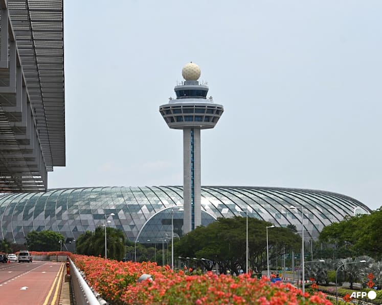 Singapore, China to set up mutual 30-day visa-free travel, enhancing 'people-to-people exchanges'