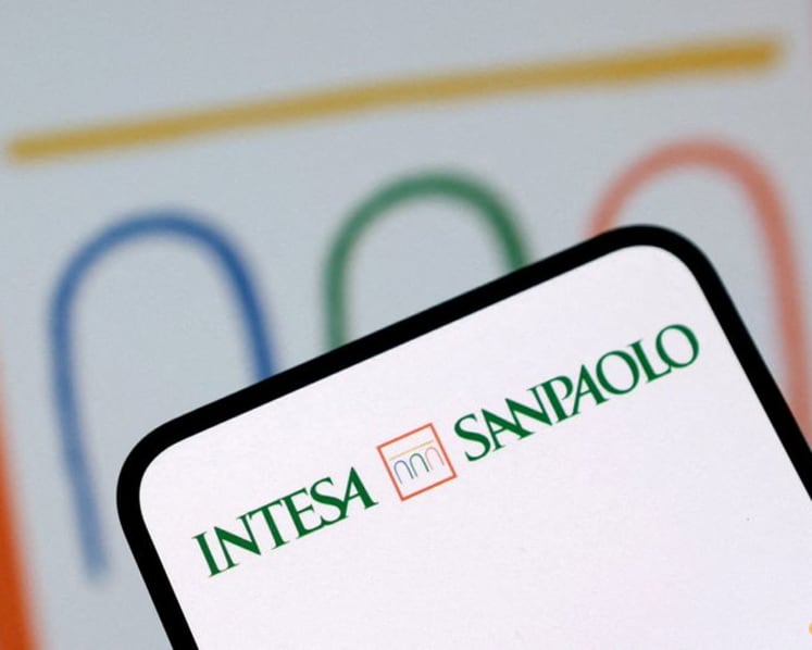 Italy's Intesa shifts core IT banking systems to Google's cloud technology