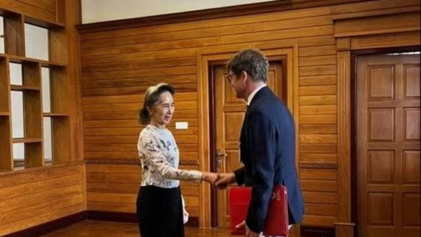 Aung San Suu Kyi bertemu wakil Palang Merah ketika kebimbangan mengenai keadaan kesihatannya