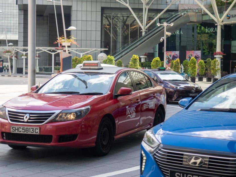 Taxis at the Suntec City taxi stand on Feb 25, 2022. Taxis at the Suntec City taxi stand on Feb 25, 2022.