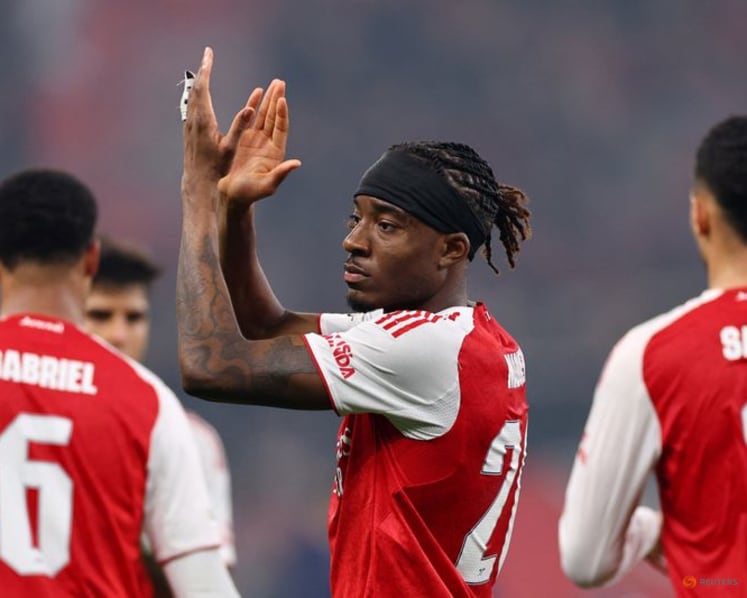Arsenal and Man City resume title duel after woeful week for English clubs
