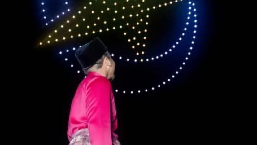 Jenama pakaian Bulan Bintang cipta rekod baru pertunjukan dron terbanyak di M'sia
