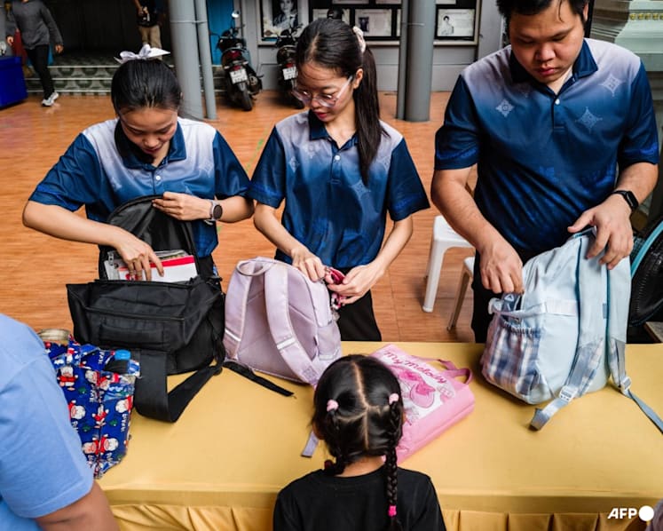 Thai schools step up security after deadly shooting Thai schools step up security after deadly shooting