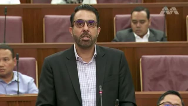 毕丹星解除党督约束 让工人党议员可就废除377A投票