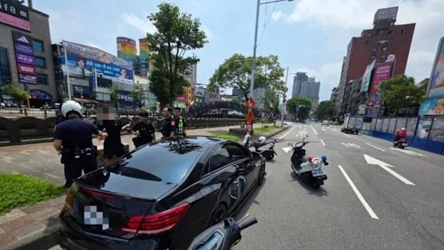 买槟榔按喇叭引冲突 台男持刀伤人涉毒驾