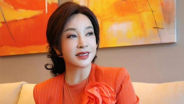 被传有“8个男友”，刘晓庆淡定回怼：有绯闻是因为我漂亮