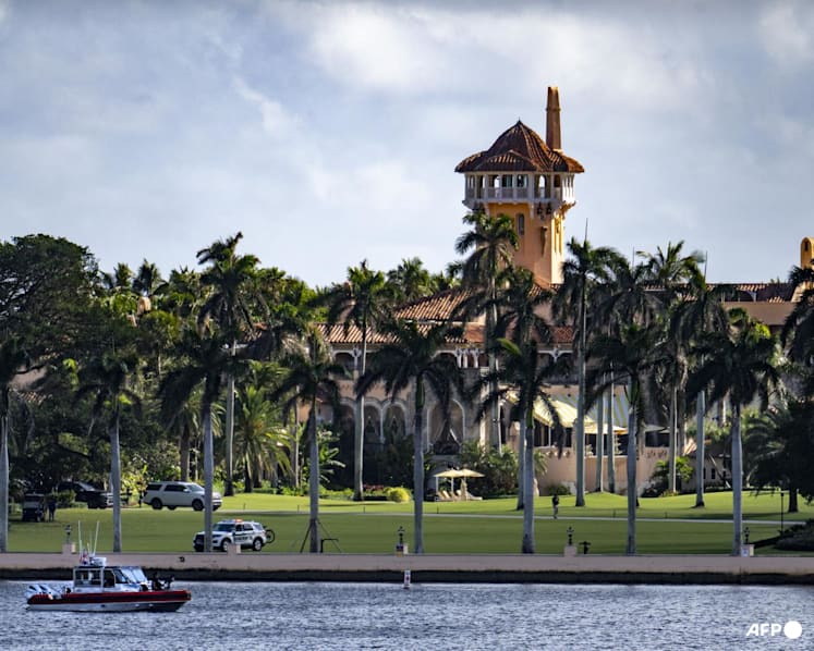 US Secret Service kills man trying to access Trump Florida estate