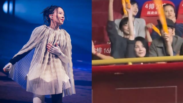 女儿台上唱《你快乐所以我快乐》，王菲害羞躲起来