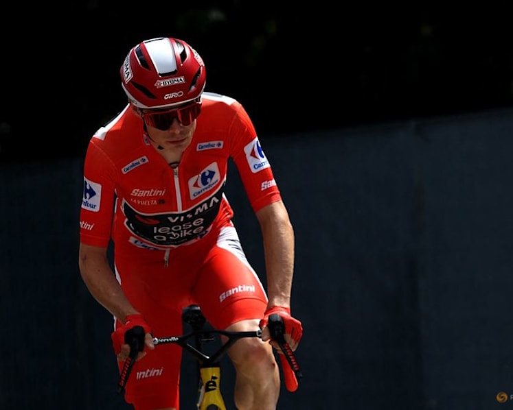 Vingegaard looks to join exclusive club with win on Giro debut