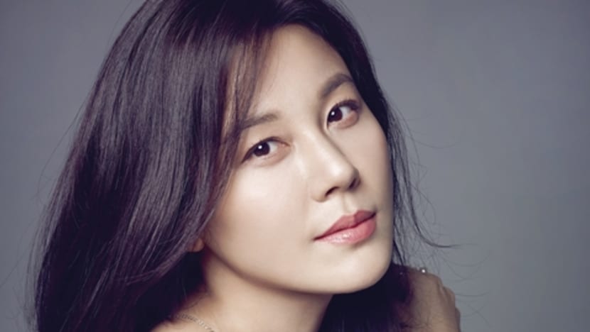 Kim Ha Neul Confirms She′s Dating a Businessman