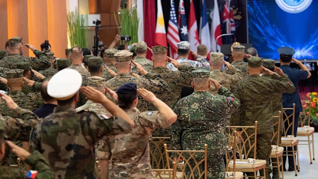 菲美展开历来最大规模联合军演 日本首派重兵参与 