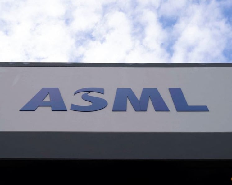 Analysis:Is chip giant ASML about to hit a ceiling, or break through it?