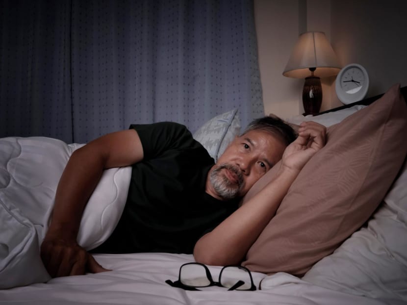 What works best for insomnia and sleep apnoea? Light therapy, sleeping pills, CPAP machine or surgery? What works best for insomnia and sleep apnoea? Light therapy, sleeping pills, CPAP machine or surgery?