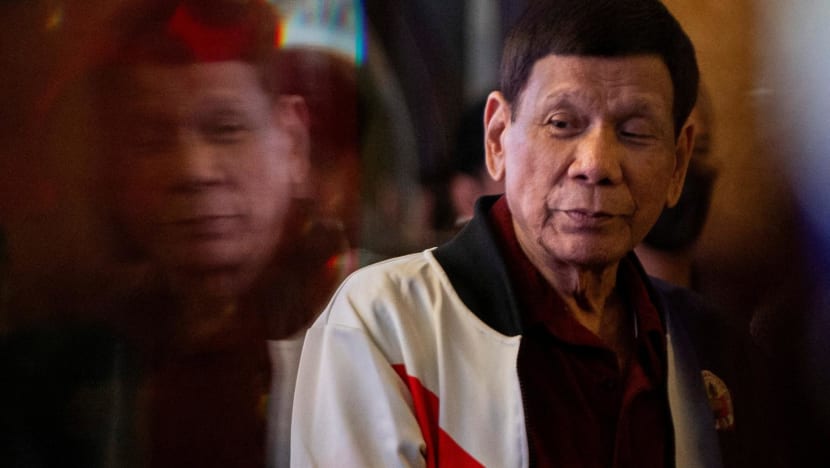 Mantan Presiden Filipina Duterte ditangkap atas tuduhan pembunuhan ribuan terduga bandar narkoba Mantan Presiden Filipina Duterte ditangkap atas tuduhan pembunuhan ribuan terduga bandar narkoba