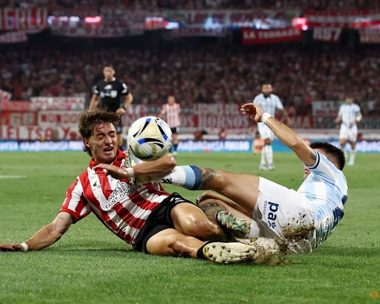 Estudiantes beat Racing on penalties to claim Argentine Clausura title