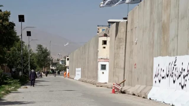 伊国组织宣称为阿富汗首都自杀式炸弹袭击负责