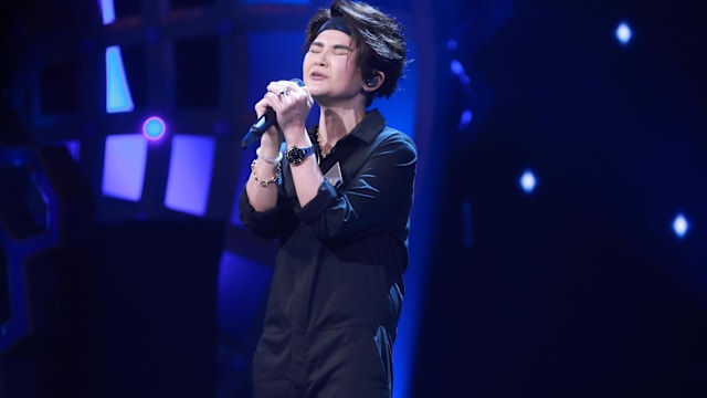 20251127 ent midlifesingshine4