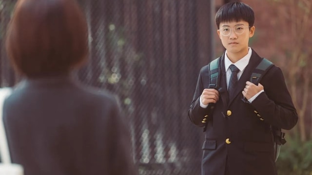 佘诗曼新剧《正义女神》开播，26岁刘倬昕反串演14岁男孩引关注！