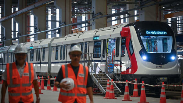 First train unveiled for Johor Bahru-Singapore RTS Link; service will run from 6am to 12am
