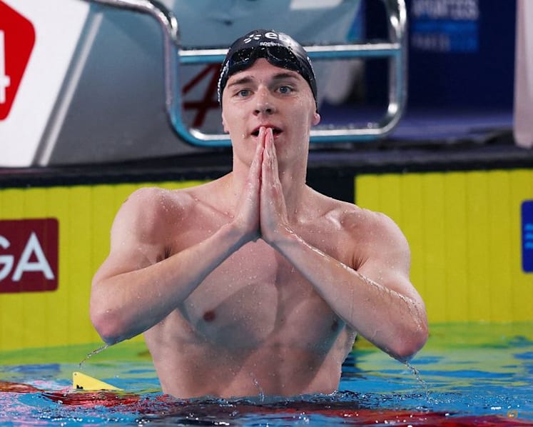 Germany's Liebmann smashes 1500m world record