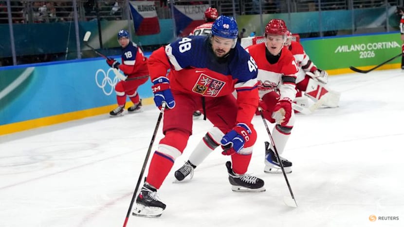 Ice hockey-Czechs set for 'biggest game' against Canada in quarter-finals