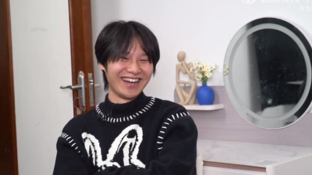 家人隐瞒亿万家产20年 富二代向自家公司投简历还被拒