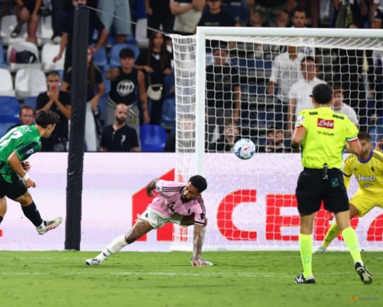 Sassuolo beat Juventus 3-2 after late drama, Napoli return to winning ways