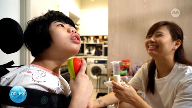 星期二特写 | 女儿患罕见病 母亲盼社会少些异样眼光