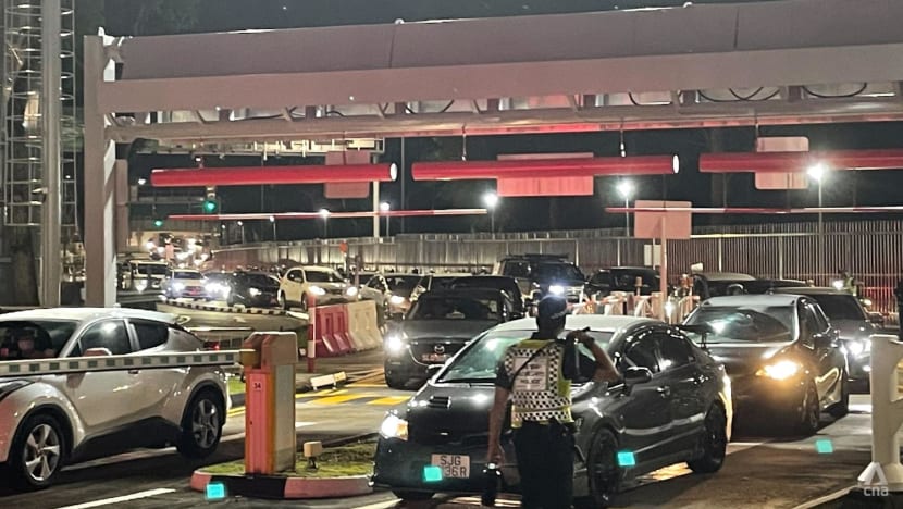 Expect heavy traffic through Woodlands and Tuas Checkpoints for the rest of June: ICA