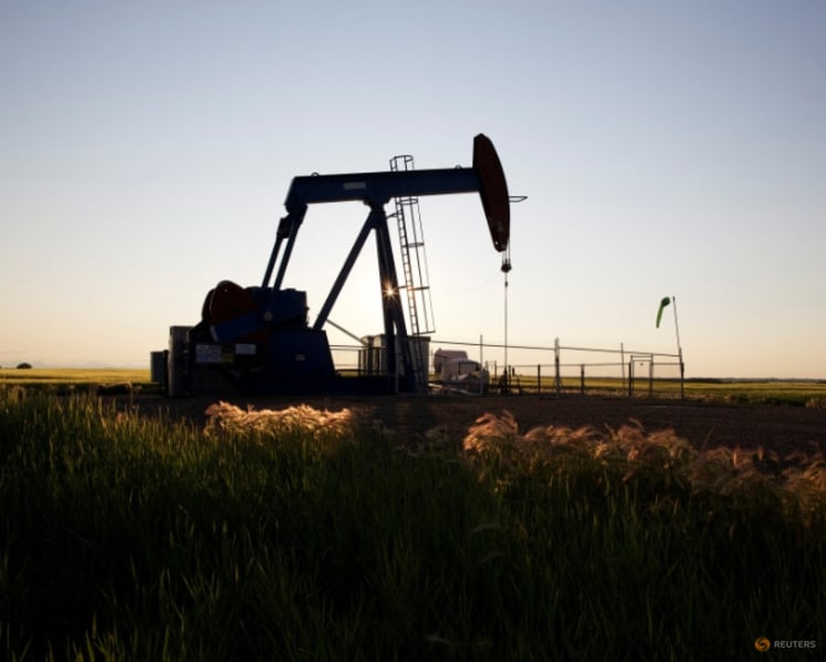 Brent holds above $100 as tanker attacks deepen supply fear