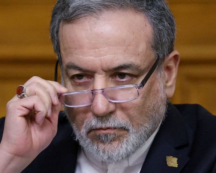 Iran sees 'good outlook' for talks with US as negotiating team heads to Geneva