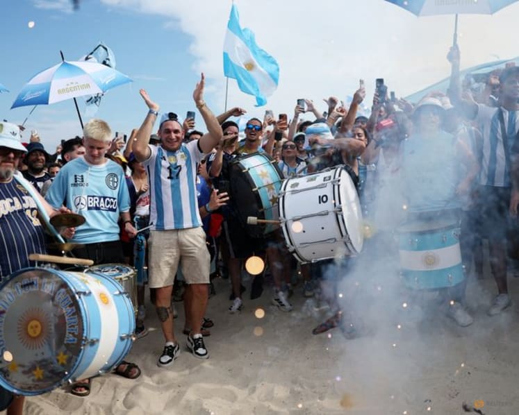 Scaloni hails '12th man' as Argentina fans hit Miami