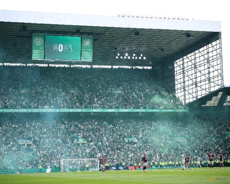 Celtic snatch title from Hearts with last-gasp victory on final day