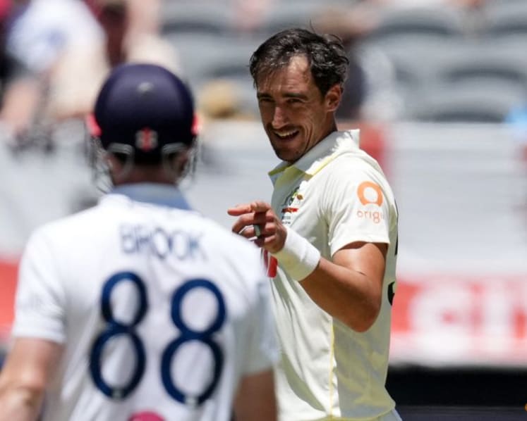 Starc leads the way with career-best bowling on Ashes opening day
