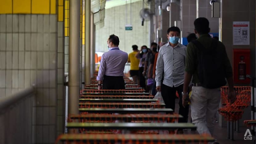 73 new locally transmitted COVID-19 cases in Singapore, including 21 unlinked 73 new locally transmitted COVID-19 cases in Singapore, including 21 unlinked