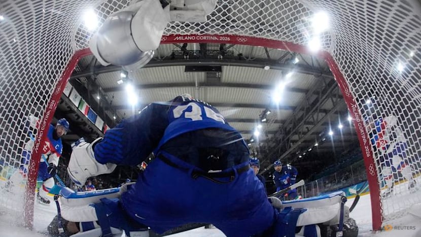 Ice hockey-Italy aiming to peak at right time after battling defeats