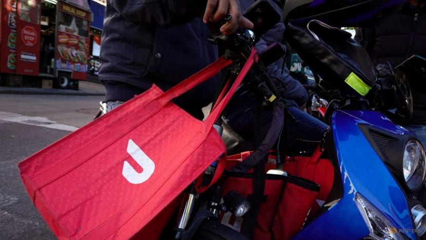 DoorDash, UK's Deliveroo serve up $3.9 billion deal to take on rivals DoorDash, UK's Deliveroo serve up $3.9 billion deal to take on rivals